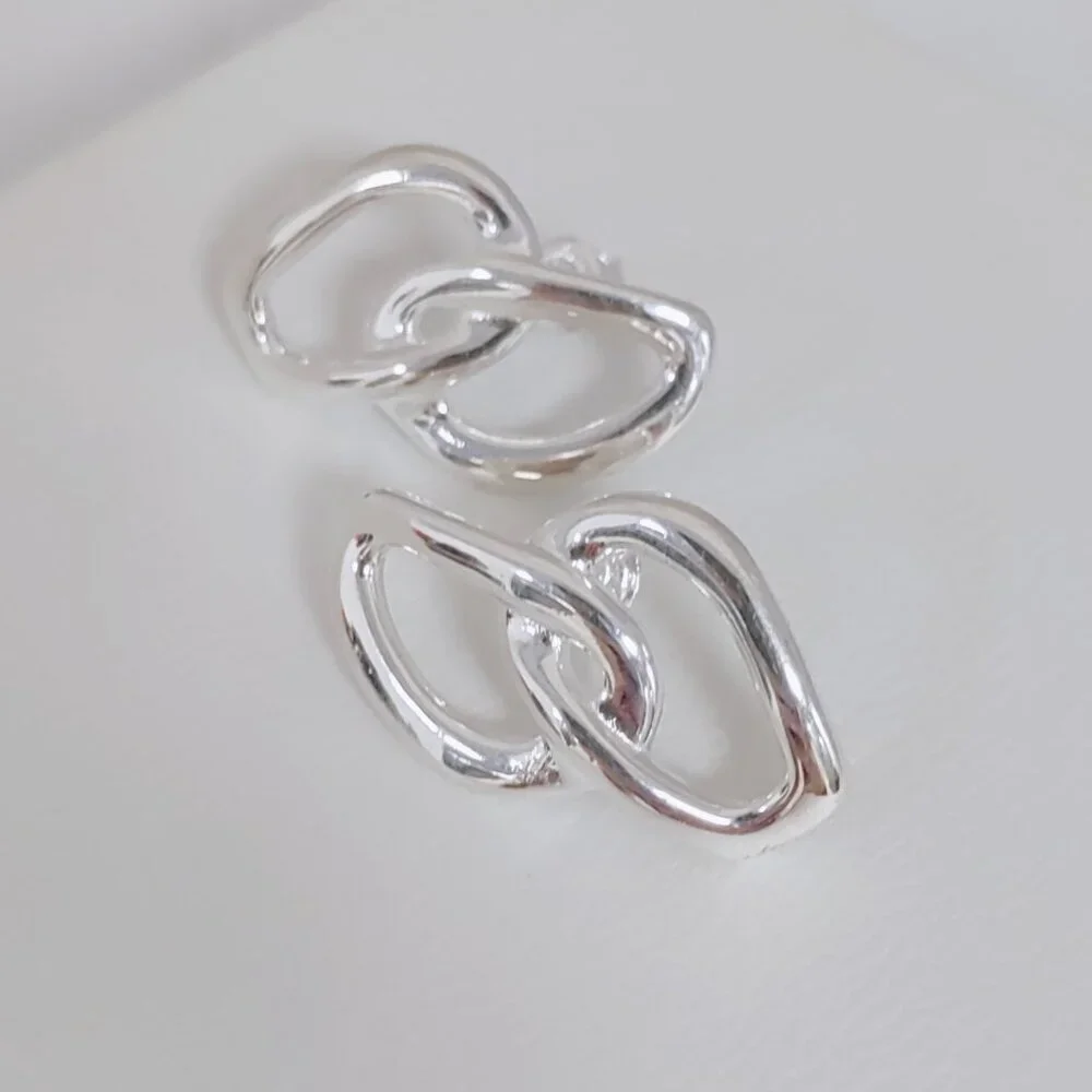 Uno de 50 INSEPARABLES EARRINGS, with 2 organic interlocked links Silver Plated - Picture 5 of 8